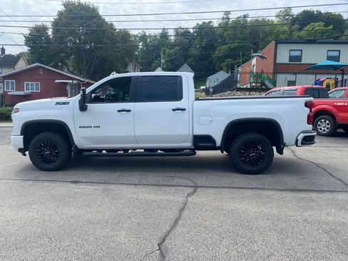 Used 2024 Chevrolet Silverado 2500 LTZ w/ LTZ Plus Package AWD/4WD image 8