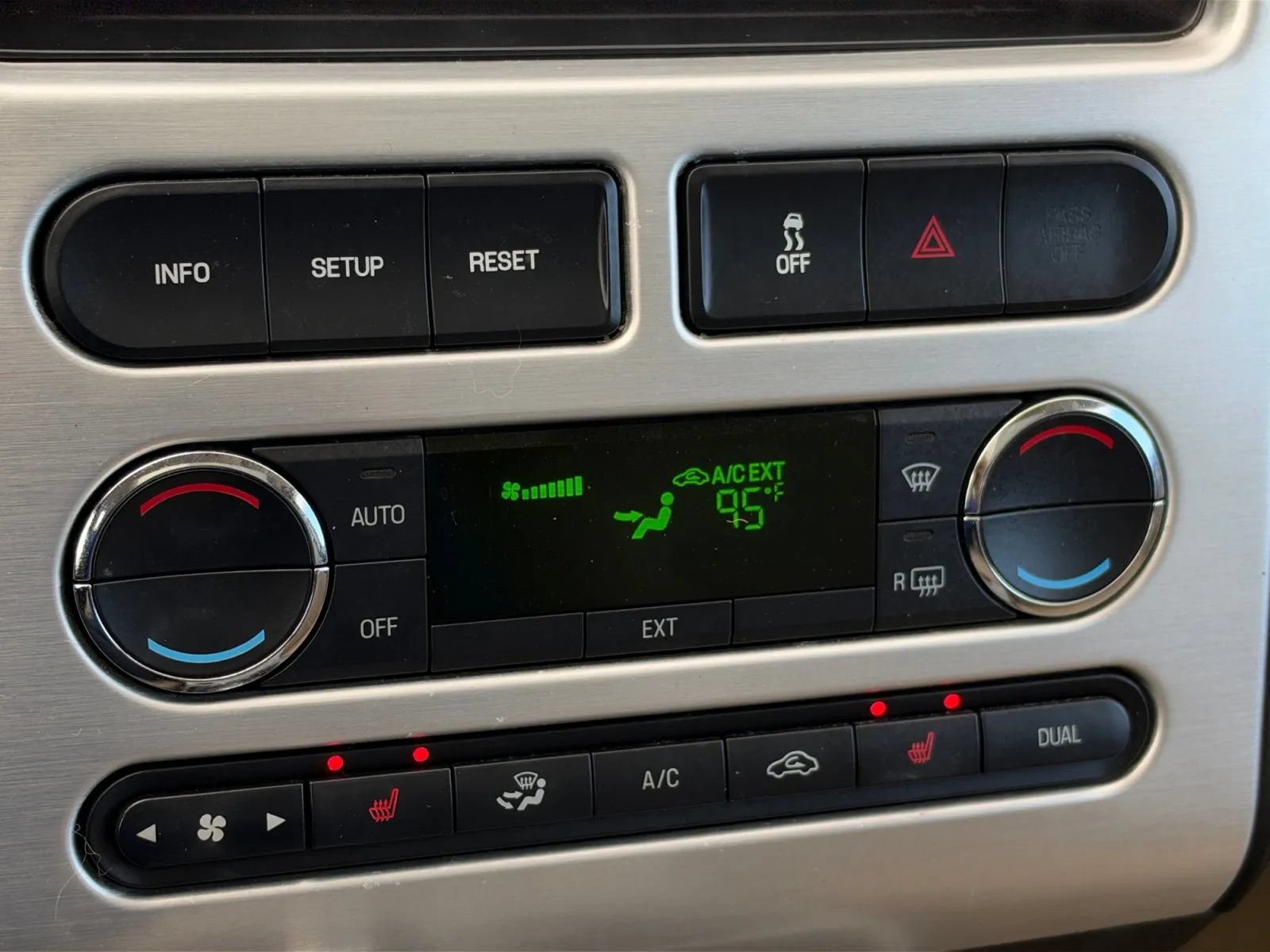 Used 2009 Ford Edge Limited FWD image 33