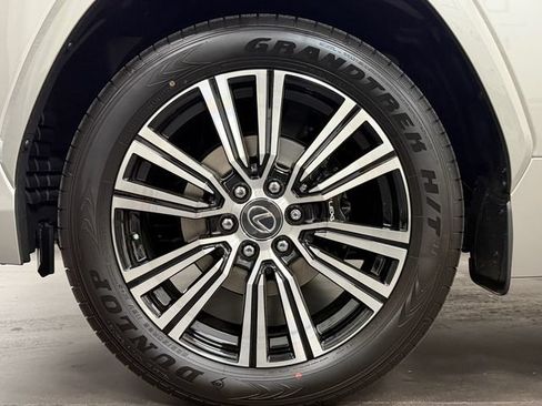 New 2026 Lexus LX 600 4WD w/ Luxury Package image 10