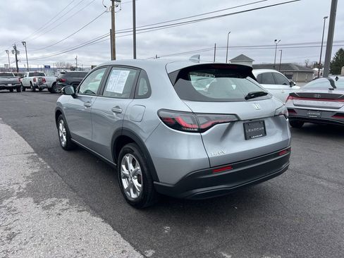 Used 2023 Honda HR-V LX image 3