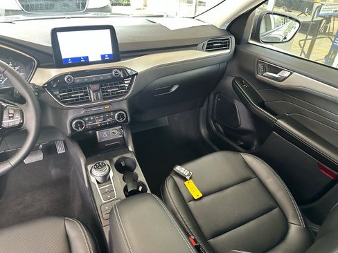 Certified 2022 Ford Escape SEL image 28