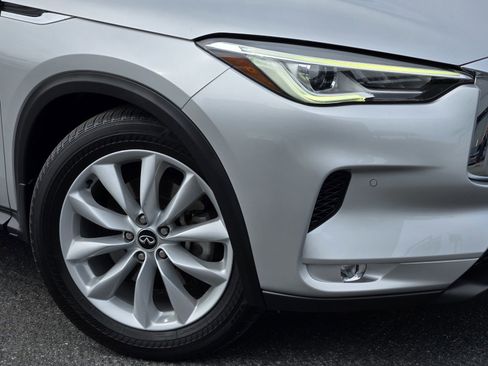 Used 2019 INFINITI QX50 Essential w/ Proactive Package image 9