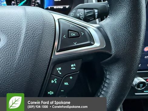 Used 2024 Ford Edge SEL image 25