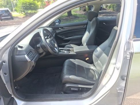 Used 2022 Honda Accord EX-L image 10