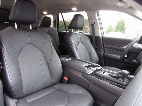 Certified 2024 Toyota Grand Highlander Limited image 21