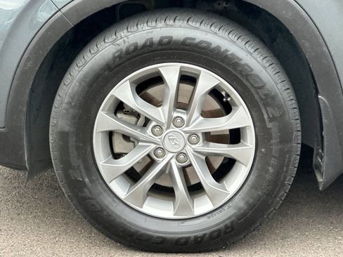 Used 2020 Hyundai Santa Fe SE AWD/4WD image 23