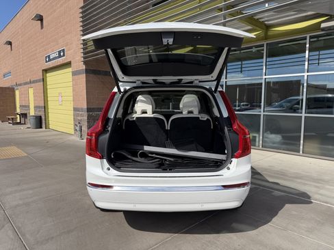 Used 2024 Volvo XC90 T8 Ultimate w/ Protection Package Premier AWD/4WD image 39