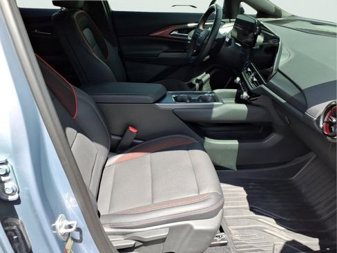Used 2024 Chevrolet Equinox EV RS w/ Active Safety Package 3 FWD image 18