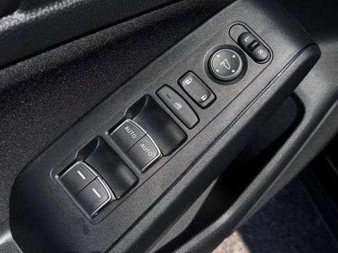 Used 2025 Honda Civic Sport image 24