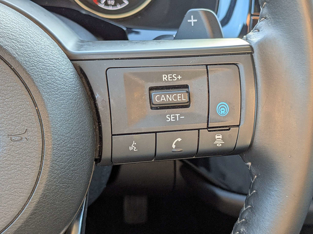 Certified 2025 Nissan Pathfinder SV FWD image 28