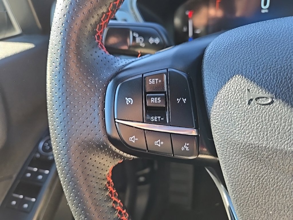 Used 2025 Ford Escape ST-Line Select AWD/4WD image 19