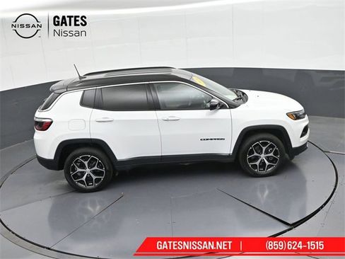 Used 2024 Jeep Compass Limited image 42