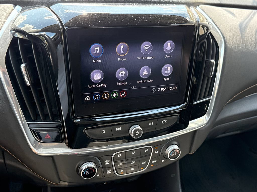 Used 2020 Chevrolet Traverse LT FWD image 22
