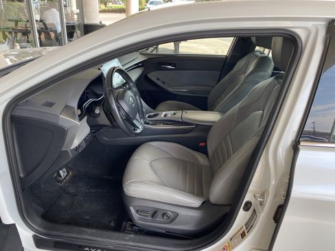 Used 2019 Toyota Avalon XSE w/ All Weather Liner Package FWD image 20
