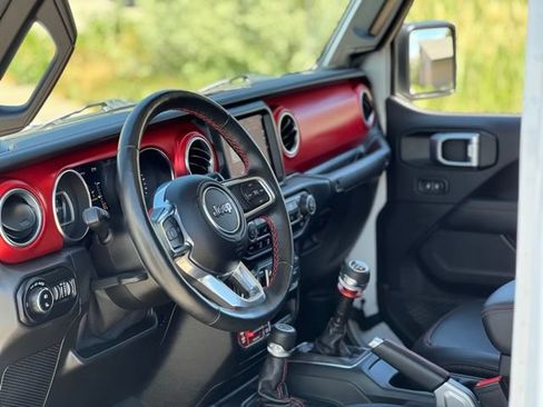 Used 2021 Jeep Gladiator Rubicon w/ Dual Top Group AWD/4WD image 15