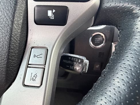 Used 2023 Toyota 4Runner Limited AWD/4WD image 45