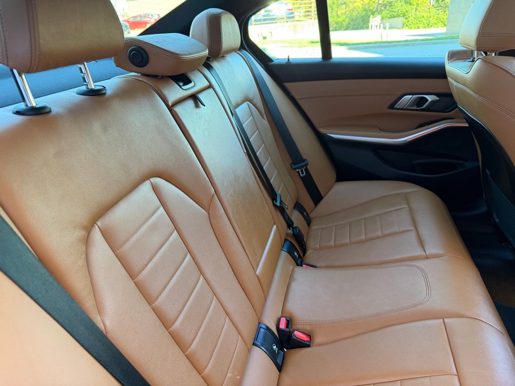 Used 2021 BMW 330i xDrive Sedan w/ Premium Package AWD/4WD image 21