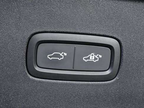 Certified 2025 Volvo EX90 Ultra AWD/4WD image 36