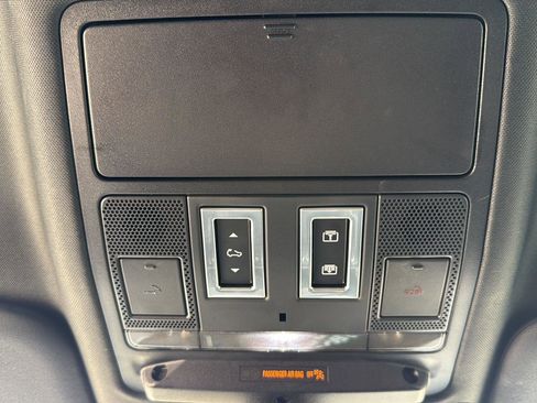 Used 2022 Land Rover Defender 110 XS Edition image 19