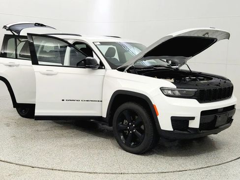 Used 2021 Jeep Grand Cherokee L Laredo image 9