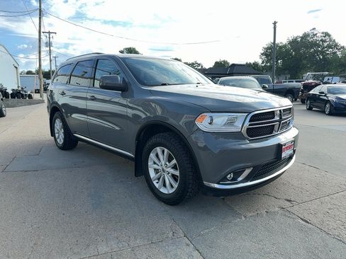 Used 2020 Dodge Durango SXT AWD/4WD image 4