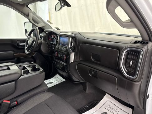 Used 2022 Chevrolet Silverado 3500 LT w/ Convenience Package image 10