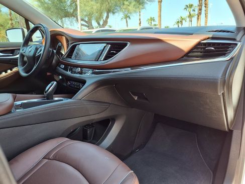 Used 2021 Buick Enclave Avenir w/ Avenir Technology Package FWD image 11
