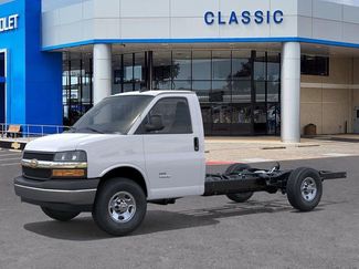 New 2025 Chevrolet Express 3500 w/ Power Convenience Package RWD video 2