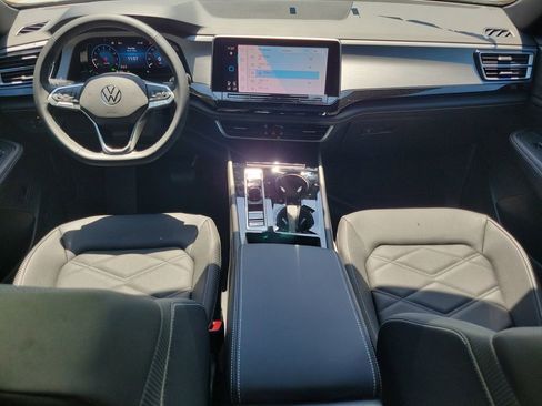 New 2026 Volkswagen Atlas Cross Sport SE FWD image 12