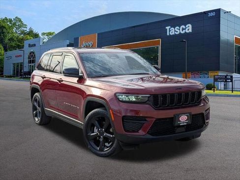 Certified 2023 Jeep Grand Cherokee Altitude AWD/4WD image 1