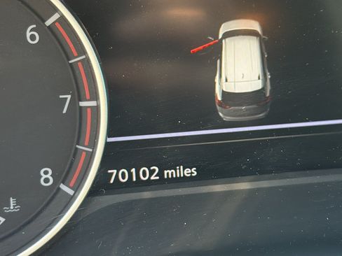 Used 2024 Nissan Rogue S FWD image 3