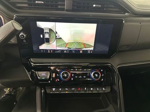 Used 2024 GMC Sierra 2500 AT4X image 22