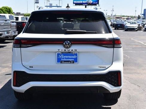 Used 2025 Volkswagen Tiguan SE R-Line AWD/4WD image 6