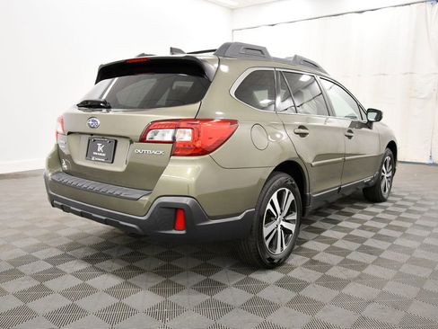 Used 2018 Subaru Outback 2.5i Limited AWD/4WD image 8