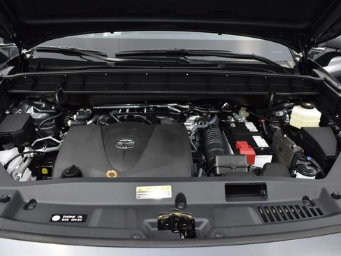 Used 2022 Toyota Highlander Platinum image 31