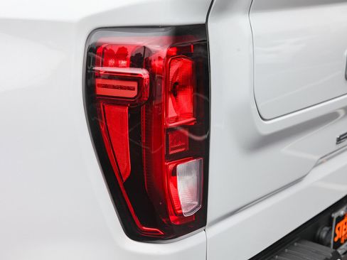 Certified 2022 GMC Sierra 1500 Elevation w/ Driver Alert Package I image 8