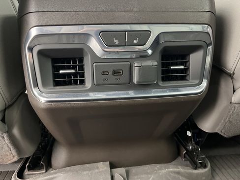 Used 2021 Chevrolet Silverado 2500 LTZ image 18