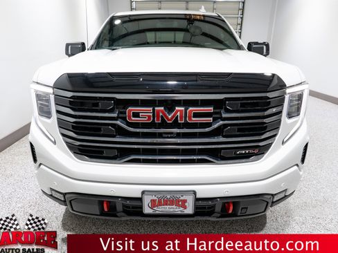 Used 2025 GMC Sierra 1500 AT4 w/ AT4 Premium Package AWD/4WD image 7
