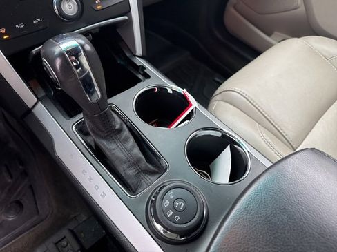 Used 2013 Ford Explorer XLT image 14