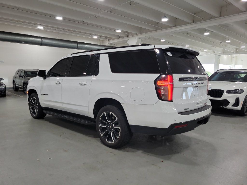 Used 2024 Chevrolet Suburban RST w/ Luxury Package RWD image 3