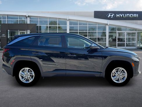 New 2026 Hyundai Tucson SE image 9