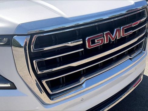Used 2021 GMC Yukon SLT w/ SLT Luxury Package AWD/4WD image 31