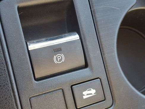 Used 2016 Subaru Legacy 2.5i Premium image 23