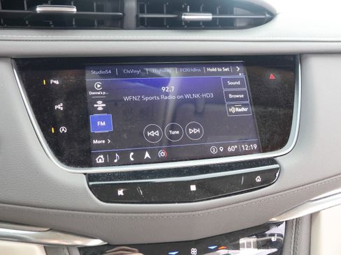 Used 2021 Cadillac XT5 Premium Luxury image 25