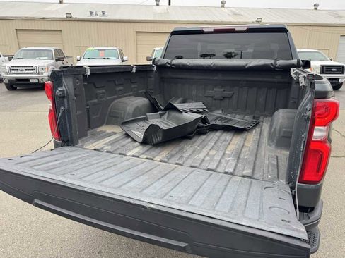 Used 2019 Chevrolet Silverado 1500 RST image 11