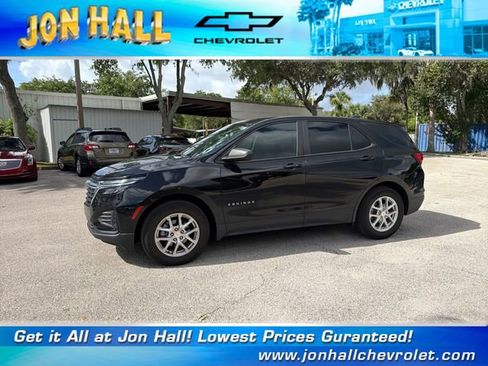 Used 2023 Chevrolet Equinox LS w/ Driver Confidence II Package FWD image 3
