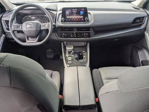 Used 2025 Nissan Rogue S image 13