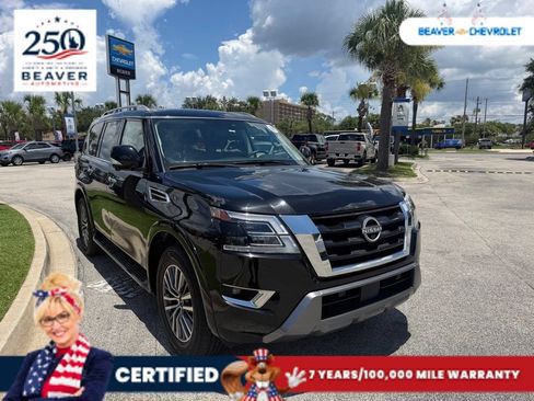 Used 2024 Nissan Armada SL w/ Captain's Chairs Package AWD/4WD image 2