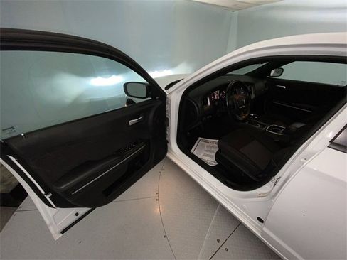 Used 2023 Dodge Charger SXT image 11