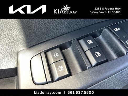 Used 2023 Kia Seltos S w/ Navigation Package image 15